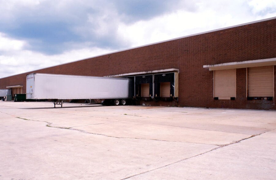 More Photos Of 2500 Lantrac Ct, Decatur Warehouse For Lease