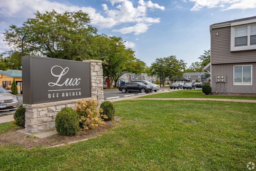 More Photos Of 4000 Archer Dr, East Moline Apartments For Sale