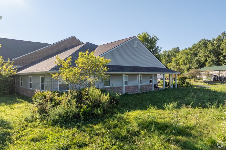 Primary Photo Of 12409 Eaton Commerce Pky, Columbia Station Flex For Sale