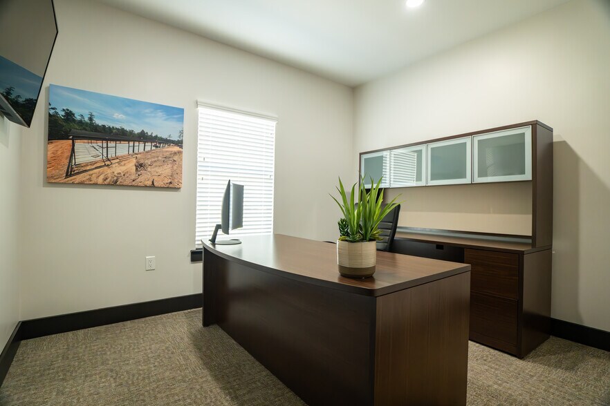 More Photos Of 26715B Decker Prairie Rosehl Rd, Magnolia Office For Sale