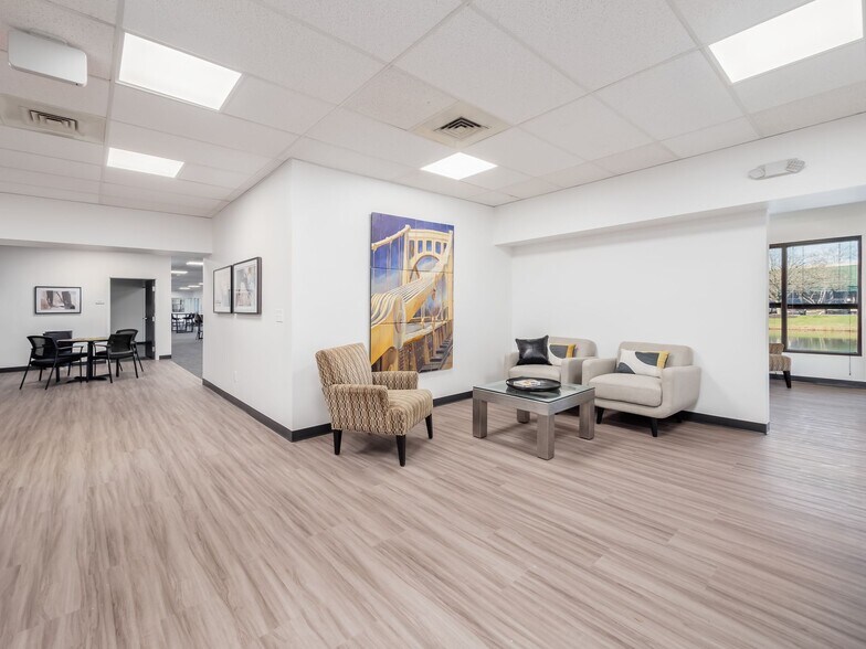 More Photos Of 438 E Wilson Bridge Rd, Worthington Coworking Space