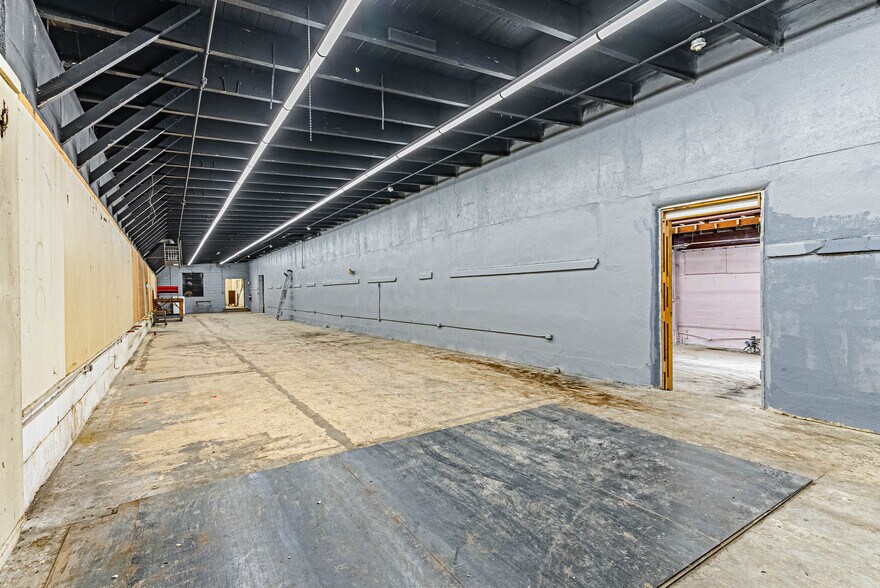 More Photos Of 161 Abington Ave, Newark Warehouse For Sale