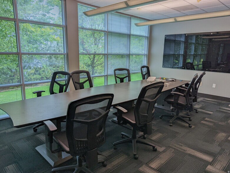 More Photos Of 1011 W 400 N, Logan Office For Lease