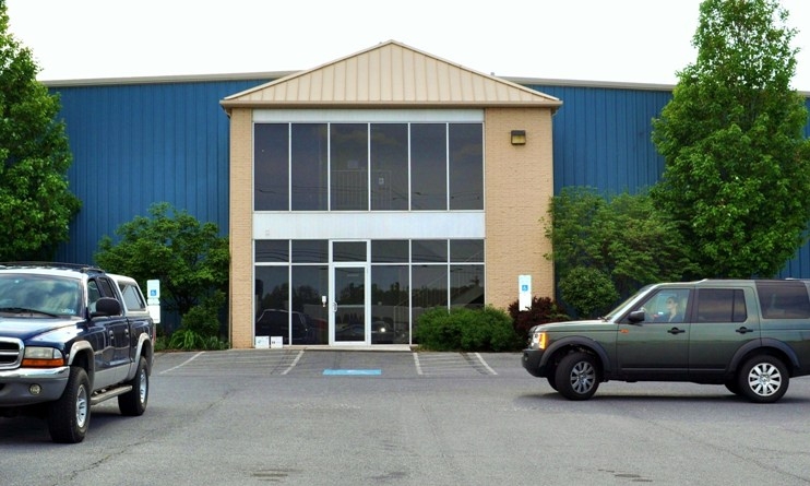 Primary Photo Of 3003 Elizabethtown Rd, Hershey Health Club For Lease