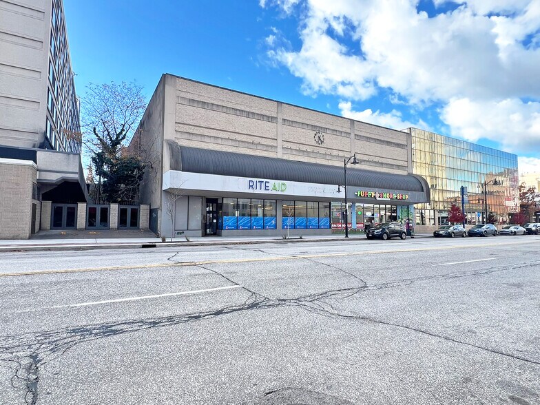 More Photos Of 916 State St, Erie Storefront For Lease