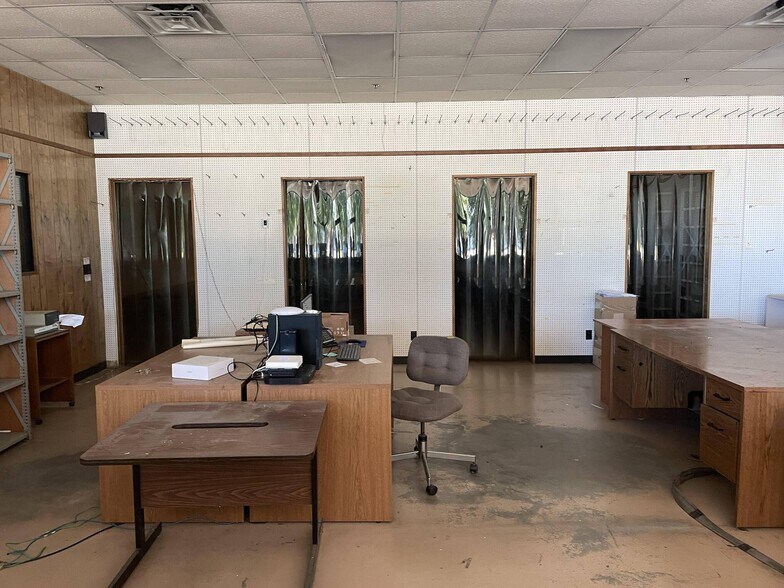 More Photos Of 494 Richardson Rd SE, Calhoun Industrial For Sale