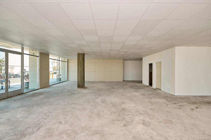 More Photos Of 1598 Long Beach Blvd, Long Beach Storefront Retail Office For Sale