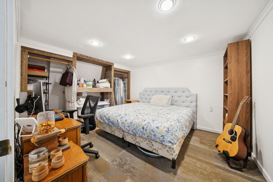 More Photos Of 413 2nd St NE, Puyallup Office For Sale