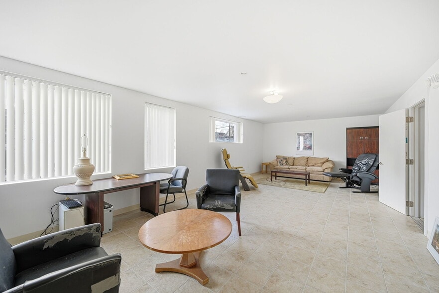 More Photos Of 354 Avenue C, Bayonne Freestanding For Sale