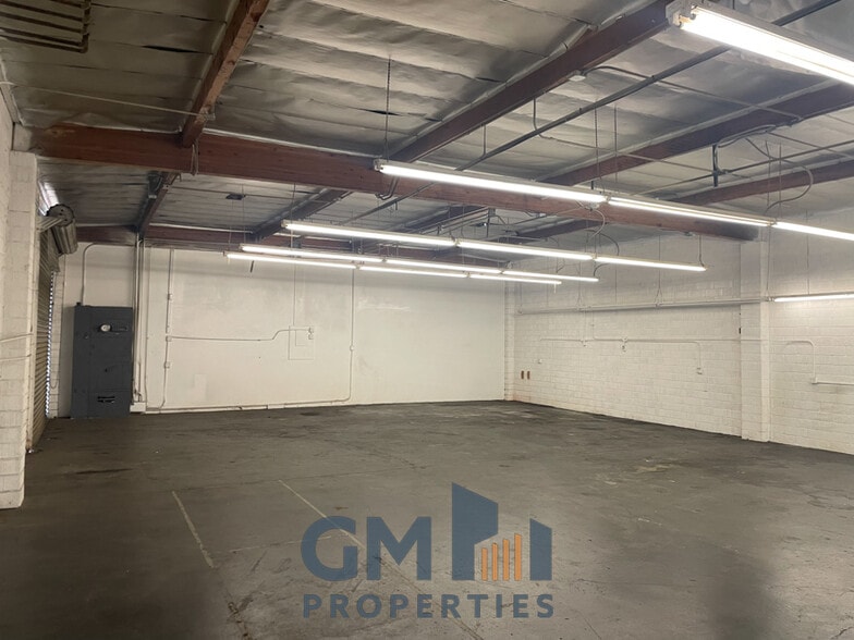 More Photos Of 128-145 W Gardena Blvd, Gardena Warehouse For Lease