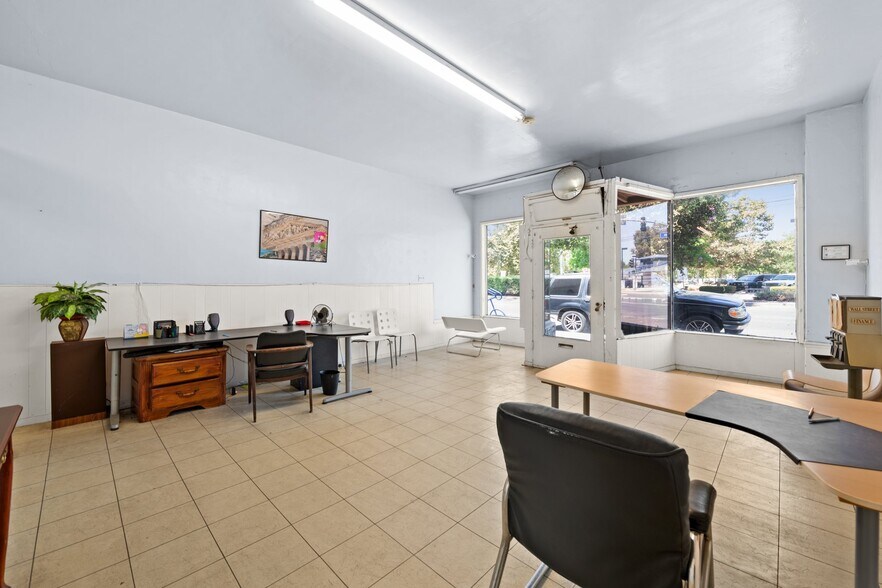 More Photos Of 2070 Santa Fe Ave, Long Beach Storefront Retail Office For Sale
