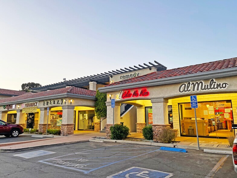 More Photos Of 3637-3755 E Thousand Oaks Blvd, Thousand Oaks Unknown For Lease