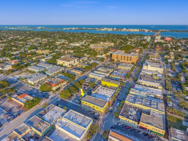 More Photos Of 728 Lake Ave, Lake Worth Storefront For Sale