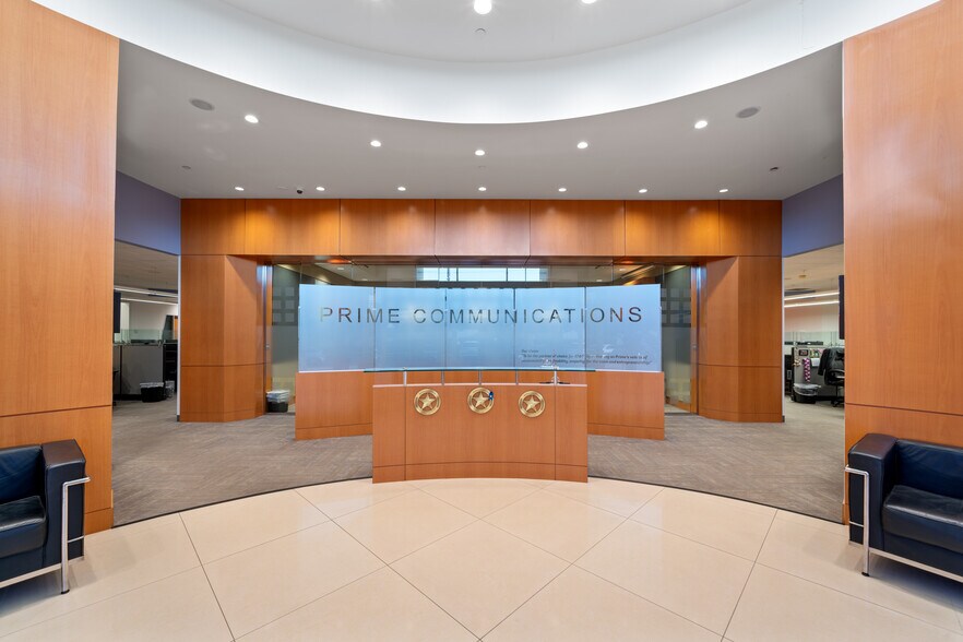 More Photos Of 12550 Reed Rd, Sugar Land Light Distribution For Lease