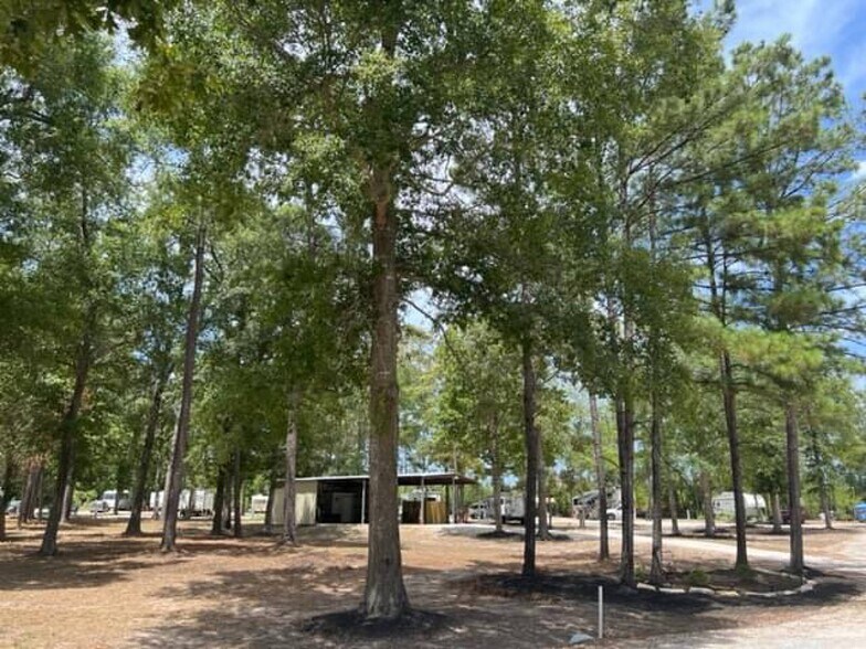 More Photos Of 6300 FM 3081, Willis Manufactured Housing Mobile Home Park For Sale