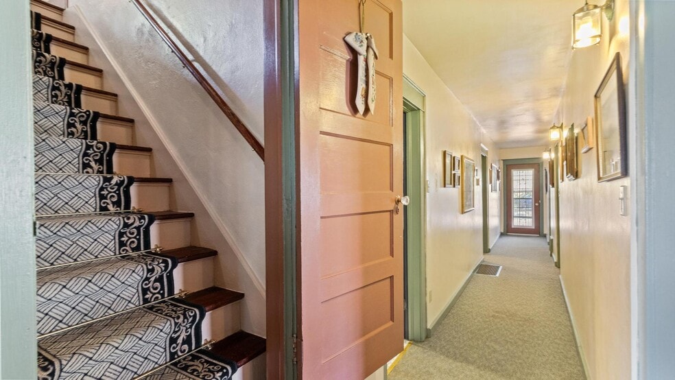 More Photos Of 295 N Main St, Glendale Hospitality For Sale