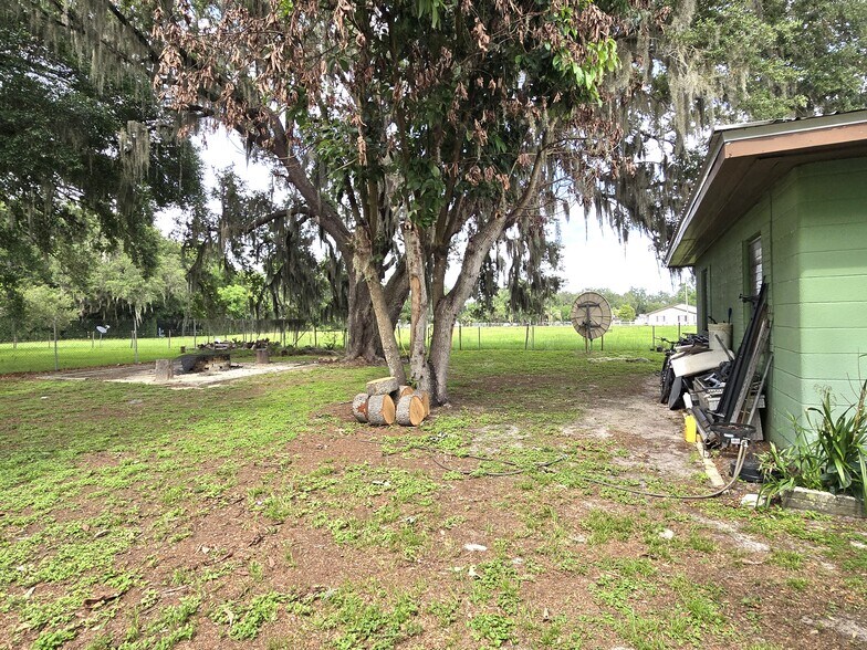 Primary Photo Of 912 Pearl Mary Cir, Plant City Apartments For Sale