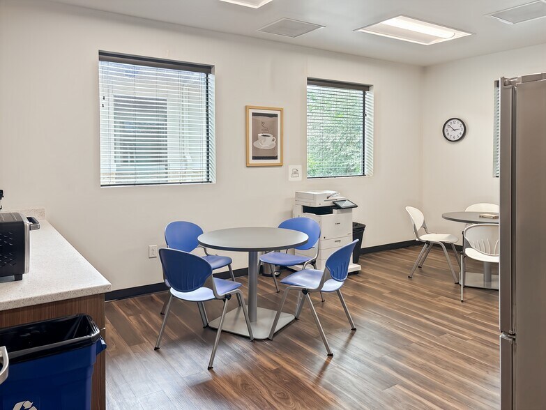 More Photos Of 13625 Ronald Reagan Blvd, Cedar Park Coworking Space