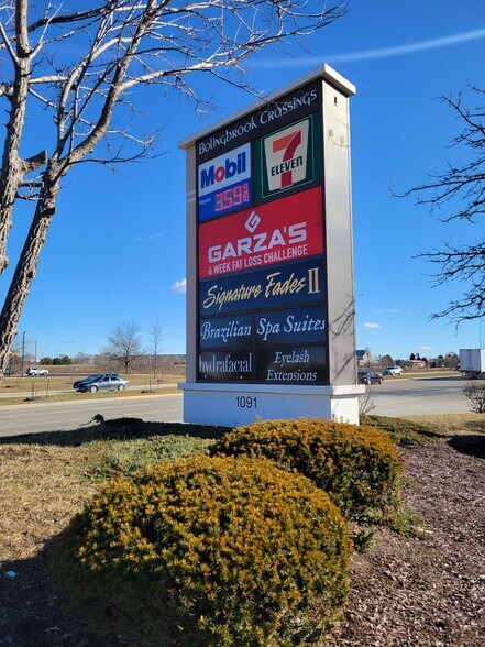 More Photos Of 1051-1091 S Weber Rd, Bolingbrook Storefront For Lease
