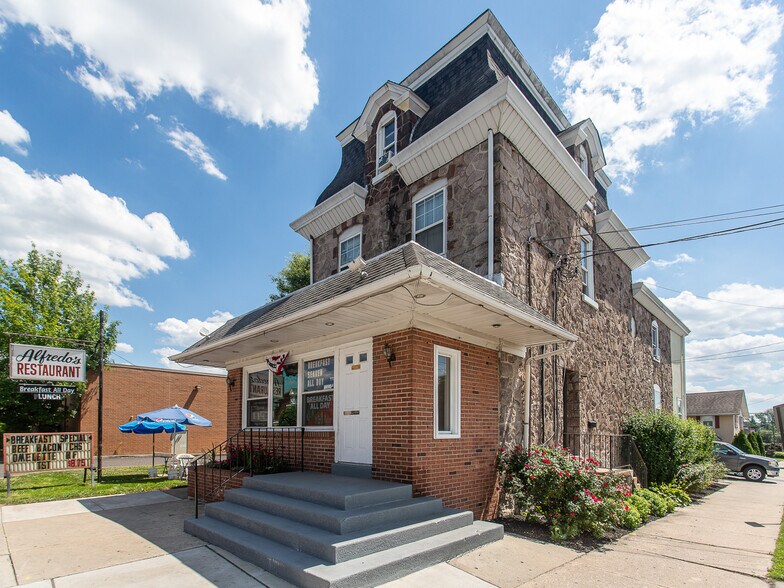 More Photos Of 1132 W Main St, Norristown Apartments For Sale