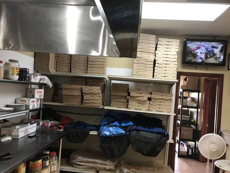 More Photos Of 27-29 Lee St, Jonesboro Storefront For Sale