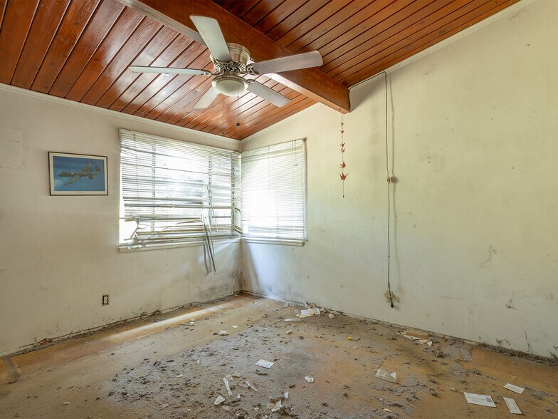 More Photos Of 14301 Roscoe Blvd, Panorama City Land For Sale