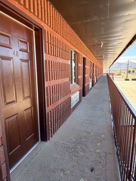 More Photos Of 380 W Main St, Escalante Hotel For Sale