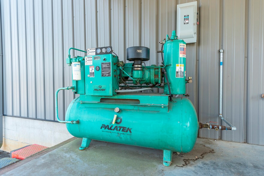 More Photos Of 25 Reeds Way, Flat Rock Industrial For Sale