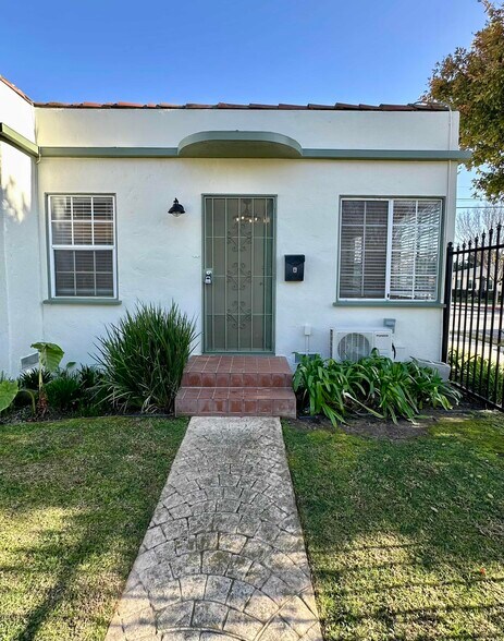 More Photos Of 2517 20th St, Santa Monica Apartments For Sale