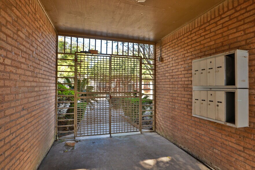 More Photos Of 1820 Binz St, Houston Apartments For Sale