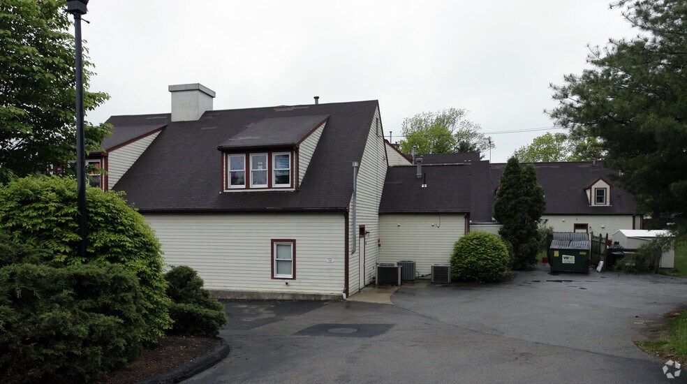 More Photos Of 46 Columbia Rd, Pembroke Unknown For Lease