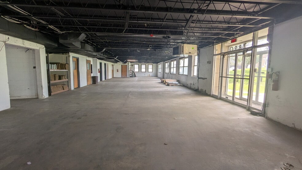 More Photos Of 7820 Reading Rd, Cincinnati Warehouse For Lease