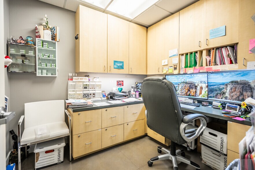 More Photos Of 7600 SW 57th Ave, Miami Medical For Lease