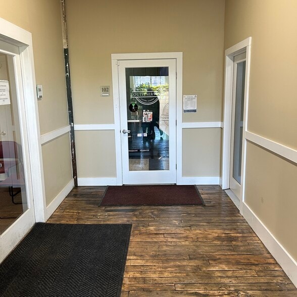 More Photos Of 208 Race St, Holyoke Office For Sale