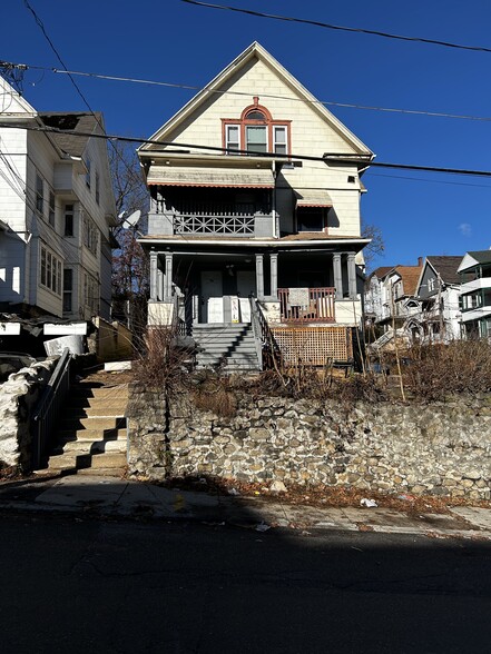 Primary Photo Of 34 Plaza Ave, Waterbury Apartments For Sale