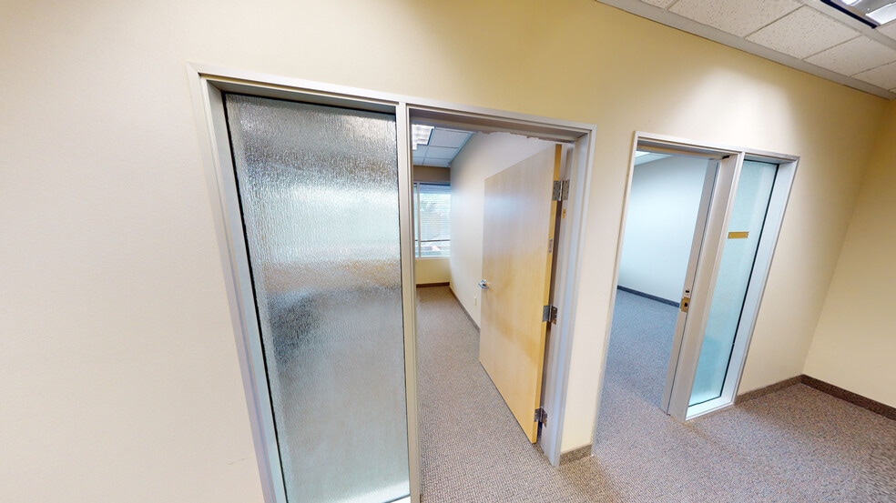 More Photos Of 5550 Painted Mirage Rd, Las Vegas Office For Lease