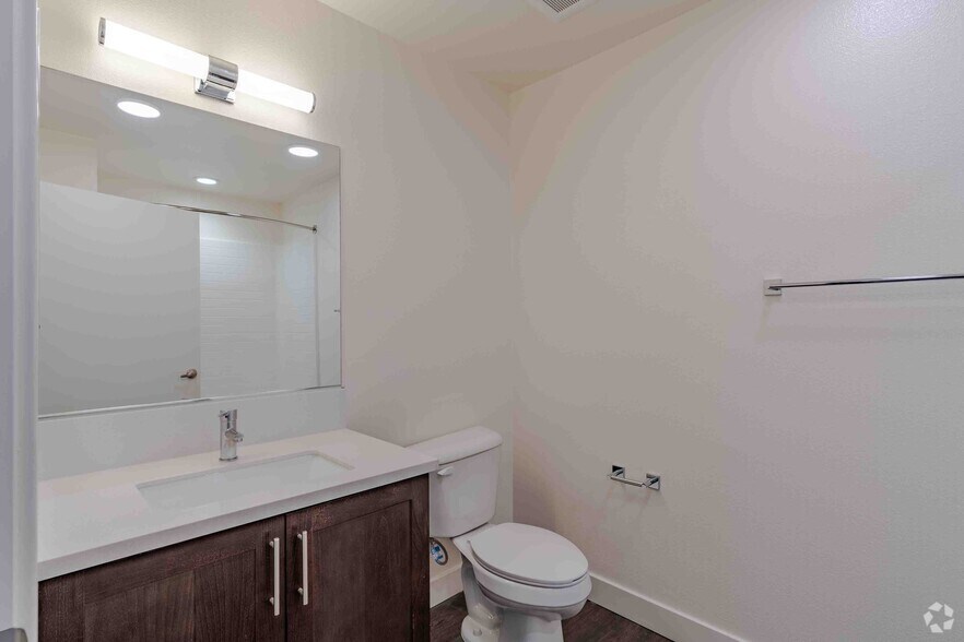 More Photos Of 11114 Darling Rd, Ventura Apartments For Lease