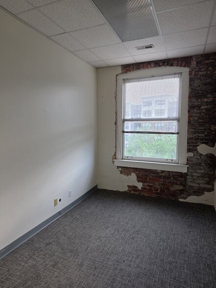 More Photos Of 64 Biltmore Ave, Asheville Loft Creative Space For Lease