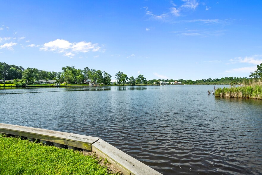 More Photos Of 0000 Old Bridge St, Jacksonville Land For Lease