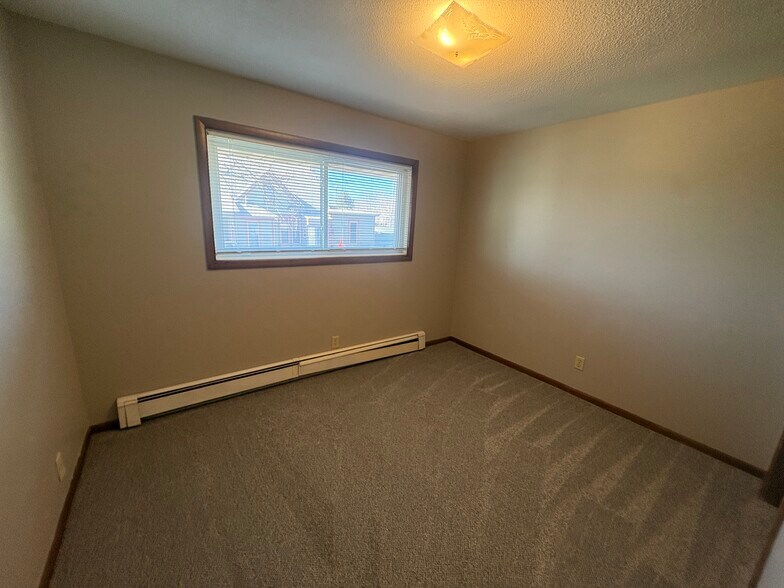 More Photos Of 113 2nd St NE, Mitchellville Apartments For Sale