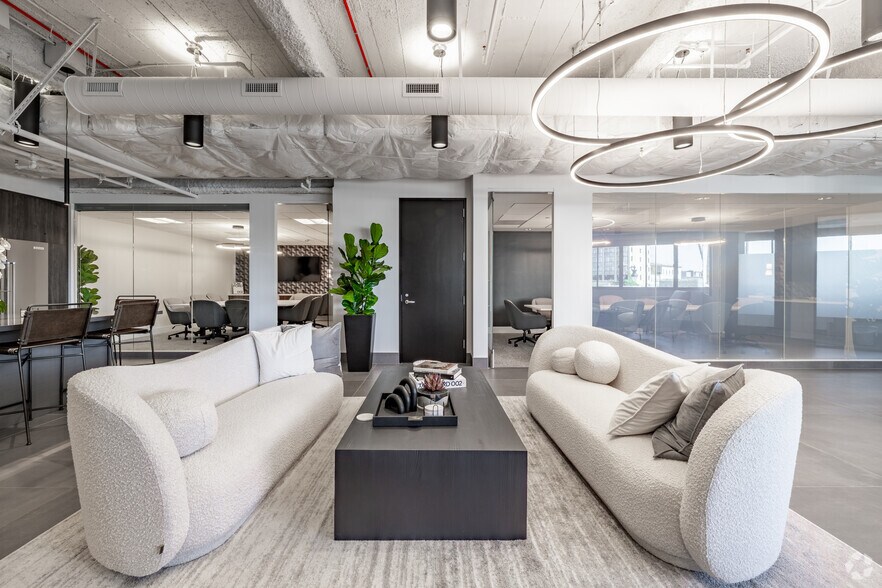 More Photos Of 9465 Wilshire Blvd, Beverly Hills Coworking Space