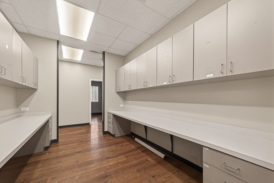 More Photos Of 2223 Dorrington St, Houston Medical For Lease