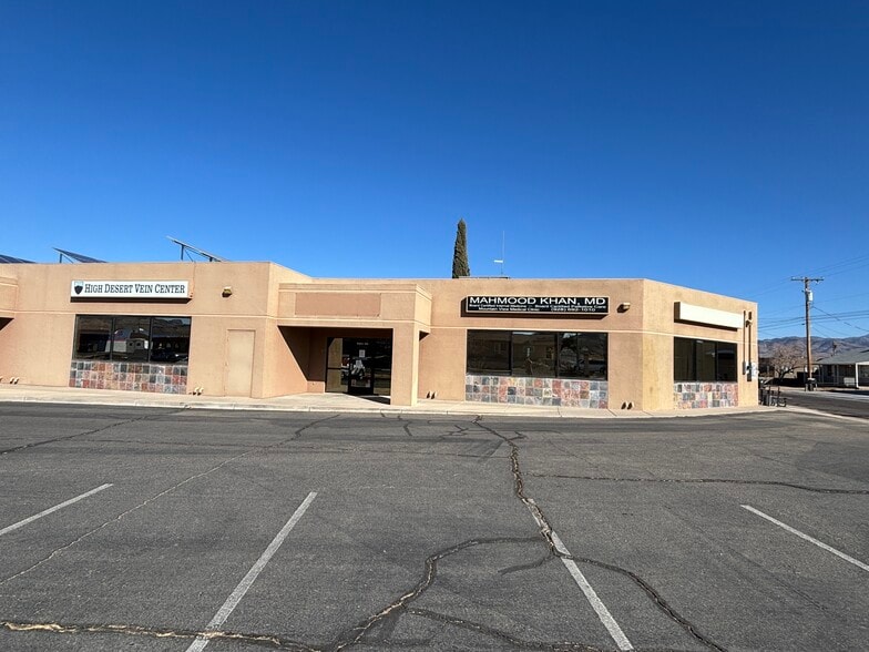 Primary Photo Of 2002 N Stockton Hill Rd, Kingman Medical For Sale