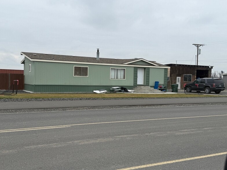 Primary Photo Of 1555 E Airport Rd, Hermiston Manufactured Housing Mobile Home Park For Sale