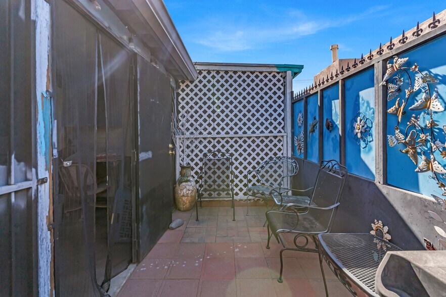 More Photos Of 2901 N Alvernon Way, Tucson Office For Sale