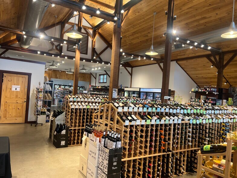 More Photos Of 113 Cowls Rd, Amherst General Retail For Lease