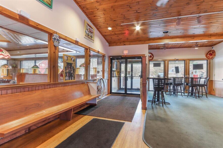 More Photos Of N2717 County Road QQ, Waupaca Restaurant For Sale