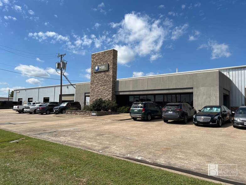 More Photos Of 2525 Minnis Dr, Haltom City Industrial For Sale