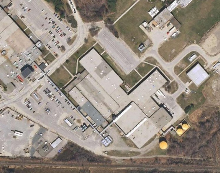 More Photos Of 527 Pleasant St, Attleboro Manufacturing For Lease