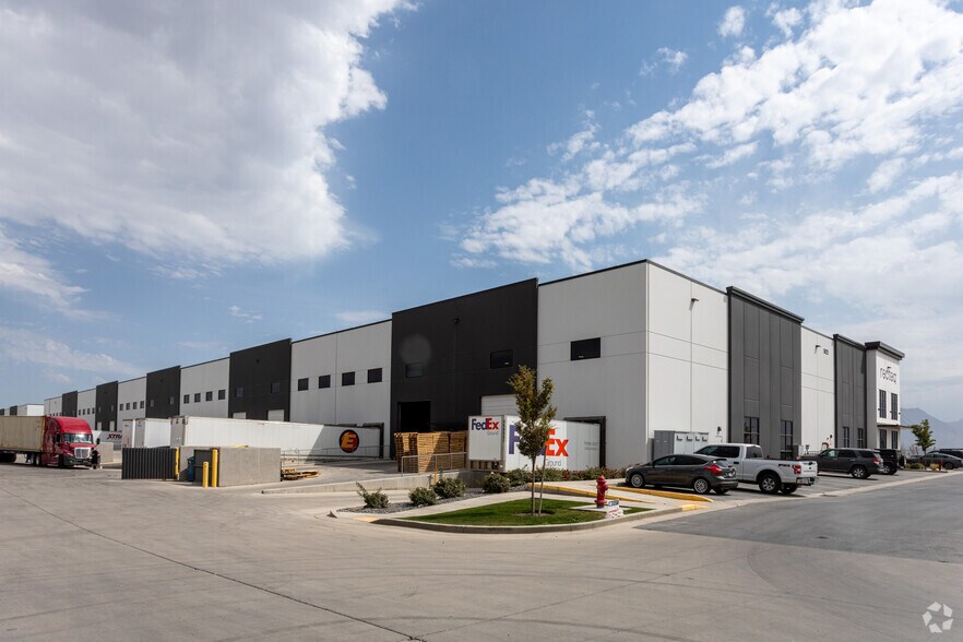 More Photos Of 5025 W Hudson Way, Lehi Industrial For Lease